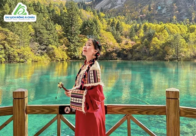 TOUR TRUNG QUỐC: TRÙNG KHÁNH - THÀNH ĐÔ - CỬU TRẠI CÂU 5 NGÀY 5 ĐÊM