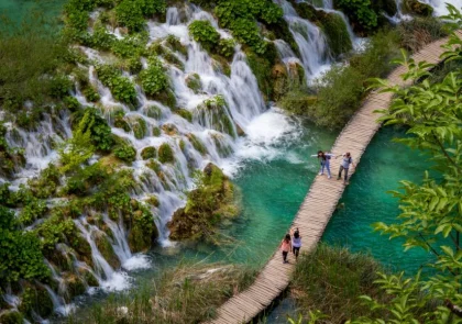 PLITVICE LAKES NATIONAL PARK - KỲ QUAN XANH NGỌC GIỮA LÒNG CROATIA
