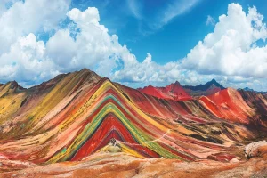 VẺ ĐẸP RỰC RỠ NÚI CẦU VỒNG TẠI PERU