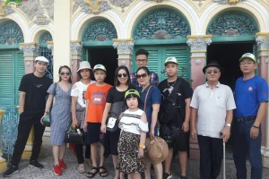 Hình ảnh đoàn du lịch miền Tây