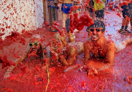 LỄ HỘI LA TOMATINA - "TRẬN CHIẾN CÀ CHUA" NÁO NHIỆT NHẤT THẾ GIỚI TẠI TÂY BAN NHA