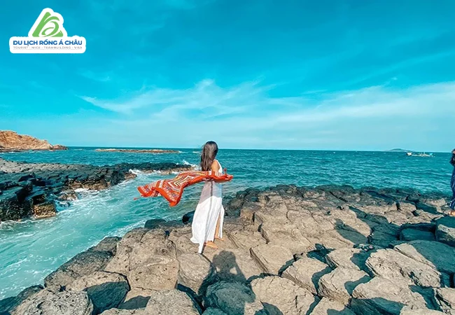 TOUR QUY NHƠN - PHÚ YÊN:  KỲ CO - EO GIÓ - GÀNH ĐÁ ĐĨA - THÁP NGHINH PHONG 3 NGÀY 2 ĐÊM