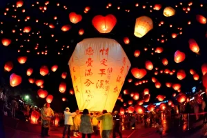 ĐÓN TRUNG THU TẠI TRUNG QUỐC - MÙA LỄ HỘI RỰC RỠ