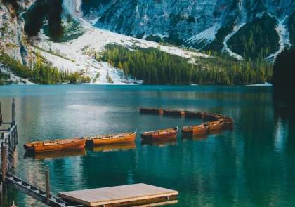 HỒ BRAIES – VIÊN NGỌC XANH GIỮA DÃY DOLOMITES HÙNG VĨ