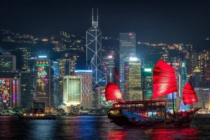 CẢNG VICTORIA - TRÁI TIM LẤP LÁNH CỦA HONGKONG